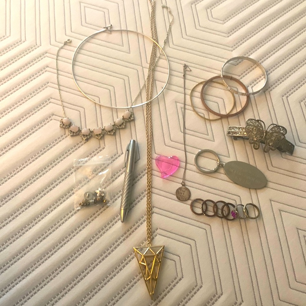 Crafting De Stash costume jewelry